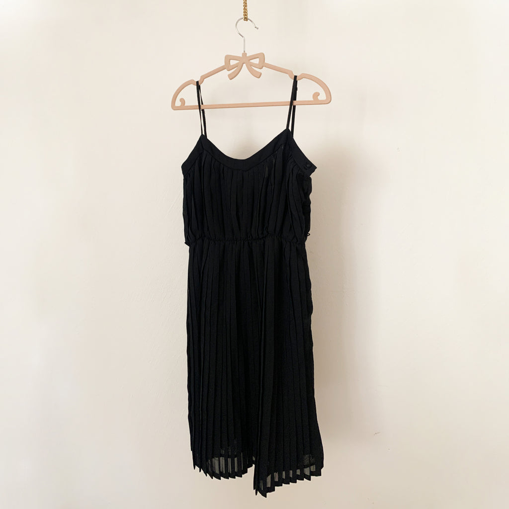 Black Pleated Strapped Sun Dress